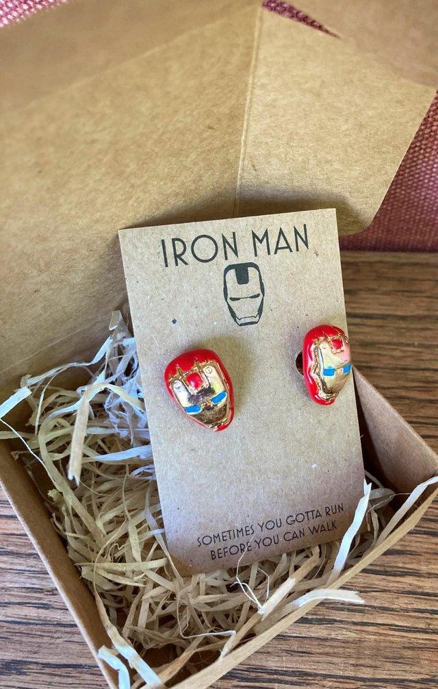 Preview of the first image of BNIB IRON MAN AVENGERS CUFFLINKS CUFF LINKS MARVEL COMICS.