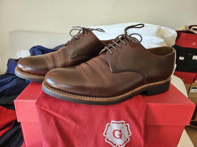 Preview of the first image of Grenson Curt Men' Derby in chestnut, size 9 G fitting.