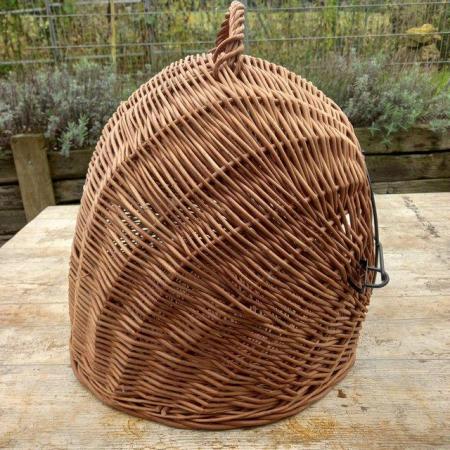 Image 4 of Wicker cat basket carrier igloo