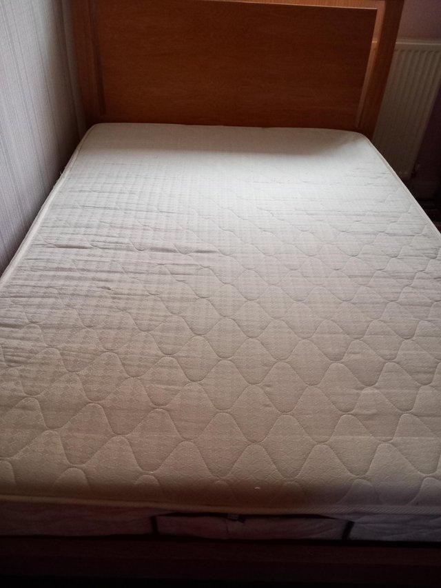 Preview of the first image of DOUBLE MEMORY FOAM MATTRESS IN GOOD CLEAN CONDITION (M34).