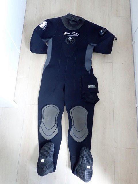 Preview of the first image of Ladies O'Three Drysuit Size 12.