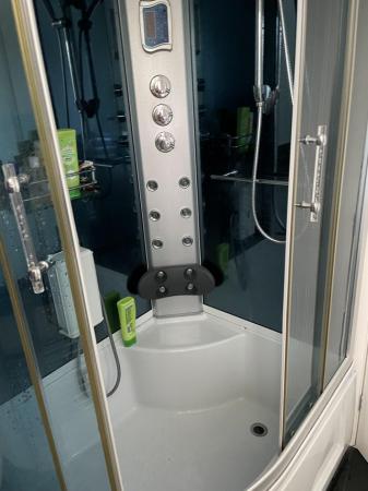 Image 2 of Freestanding fully enclosed steam shower cabin