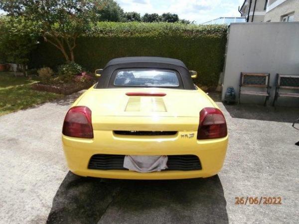 Image 2 of mr 2 Toyota spider 2000 in yellow will swop