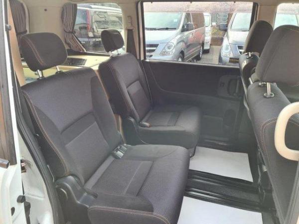 Image 11 of Nissan Serena 2.0 Auto car/camper by Wellhouse 2 berth
