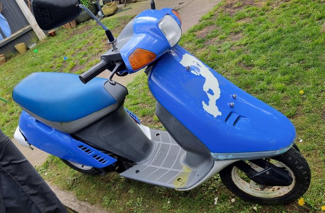 Image 2 of 1992 Honda Vision MET-in 50cc Moped Scooter