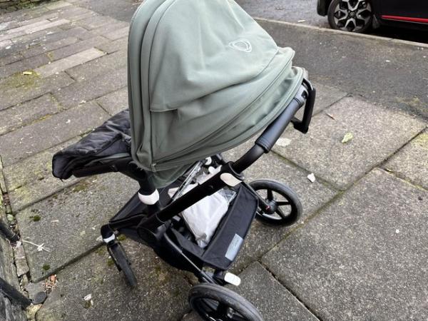 Image 3 of Bugaboo Fox 3 with bassinet