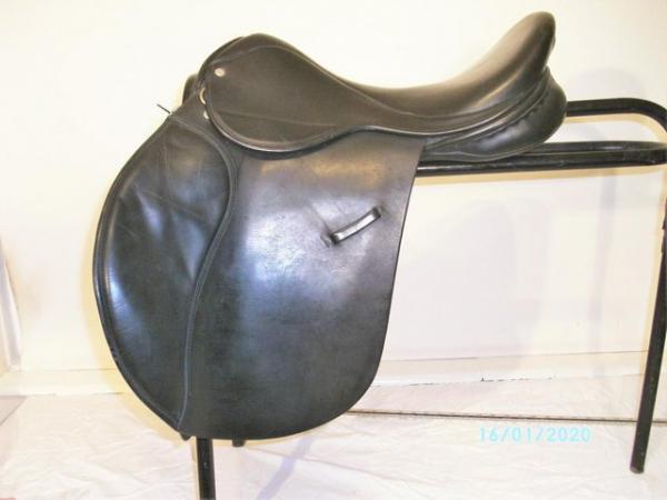 Image 1 of Ideal blk VSD 17" Wide fit. (48069/31) £320