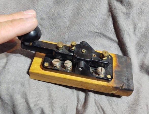 Image 1 of Original Bakelite RAF Morse Key