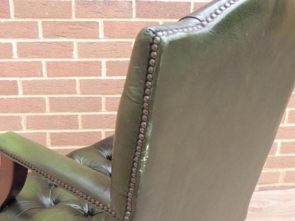 Image 15 of Gainsborough Chair on Shepherd Castors (UK Delivery)