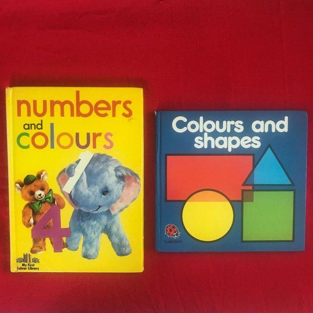 Preview of the first image of 2 vintage 1981 toddler books: numbers, colours, shapes..