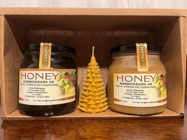 Image 3 of Honey and beeswax candles gift set