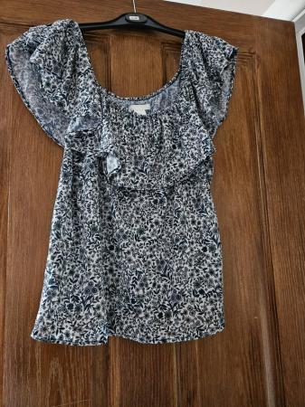 Image 1 of H&M size S Ladies off the shoulder floral top - New