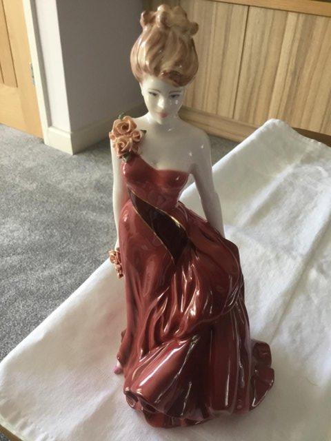 Preview of the first image of Royal Worcester figurine. Isabella, premiere 2001..