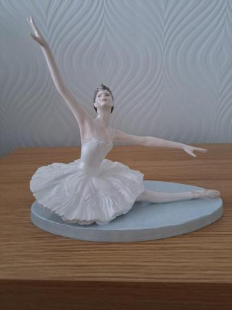 Image 1 of Odette White Swan figurine from Darcy Bussell Collection
