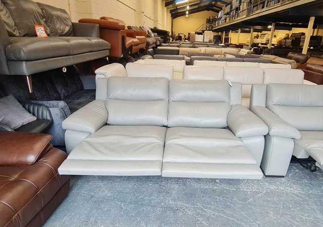 Image 19 of Italian Lucio grey leather electric pair of 3 seater sofas
