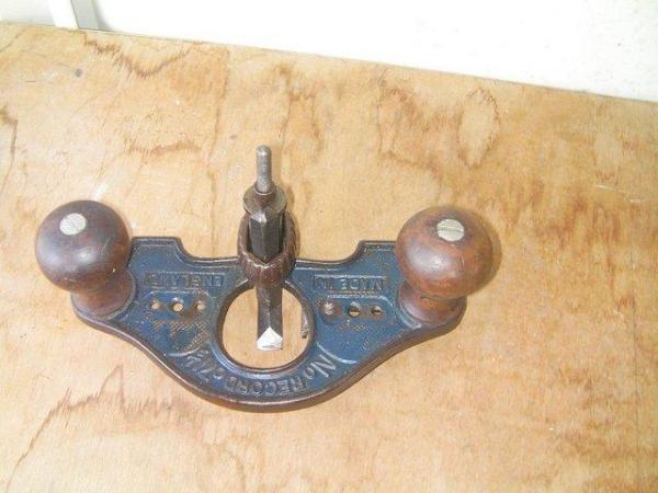 Image 3 of Vintage Record No. 71 1/2 Closed throat hand router.