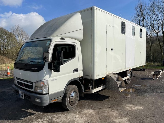 Preview of the first image of Mitsubishi Canter 7.5 tonne Horsebox 2008 ONLY 33K Miles.