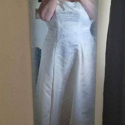 Preview of the first image of BNWT Wedding Dress UK 20 Satin Beaded/Boned Strapless.