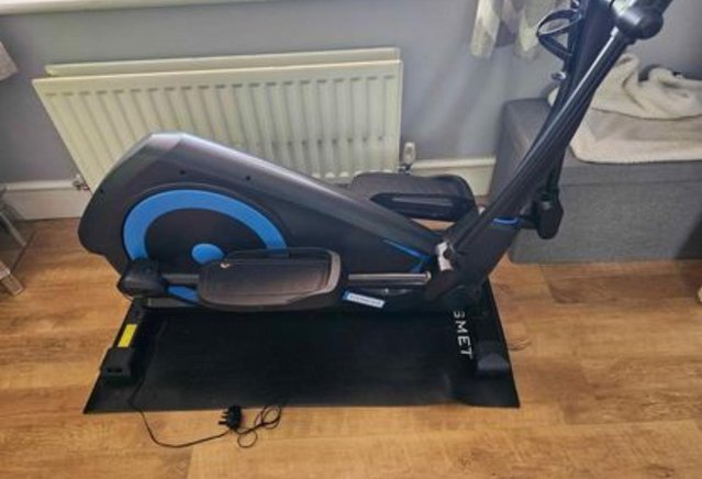 Image 2 of Cross Trainer Hardly Used