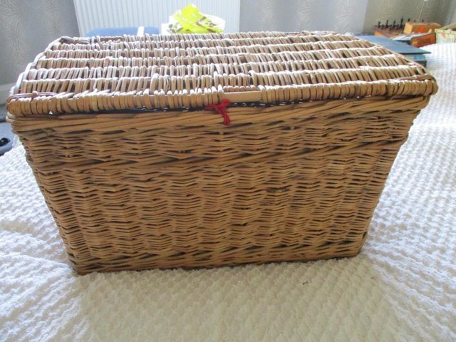 Preview of the first image of Large hamper/picnic basket.
