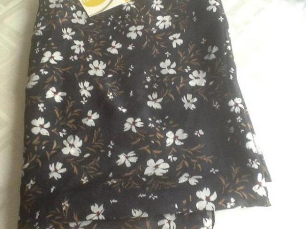 Image 1 of BRAND NEW - STOLE / SCARF - BLACK FLORAL PRINT