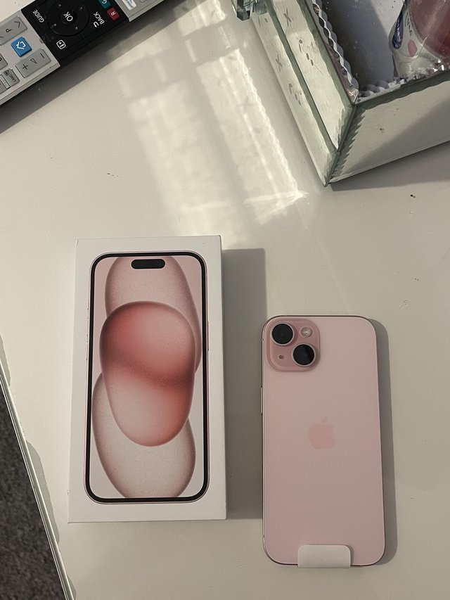 Preview of the first image of Pink iPhone 15 128GB BRAND NEW.