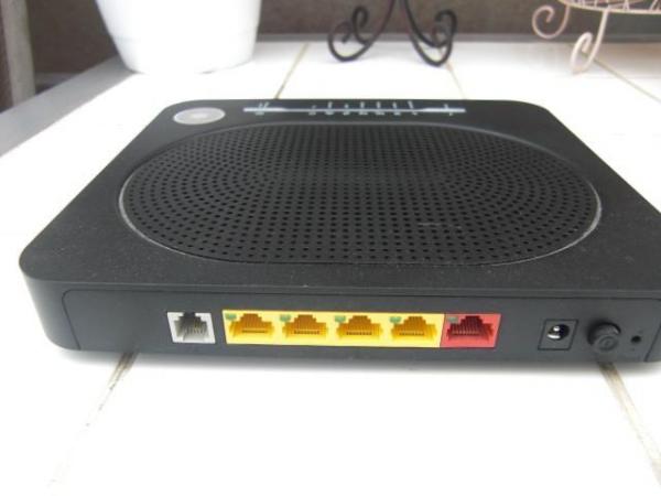 Image 2 of Technicolor Wi-Fi .11ac Ultra-Broadband Router