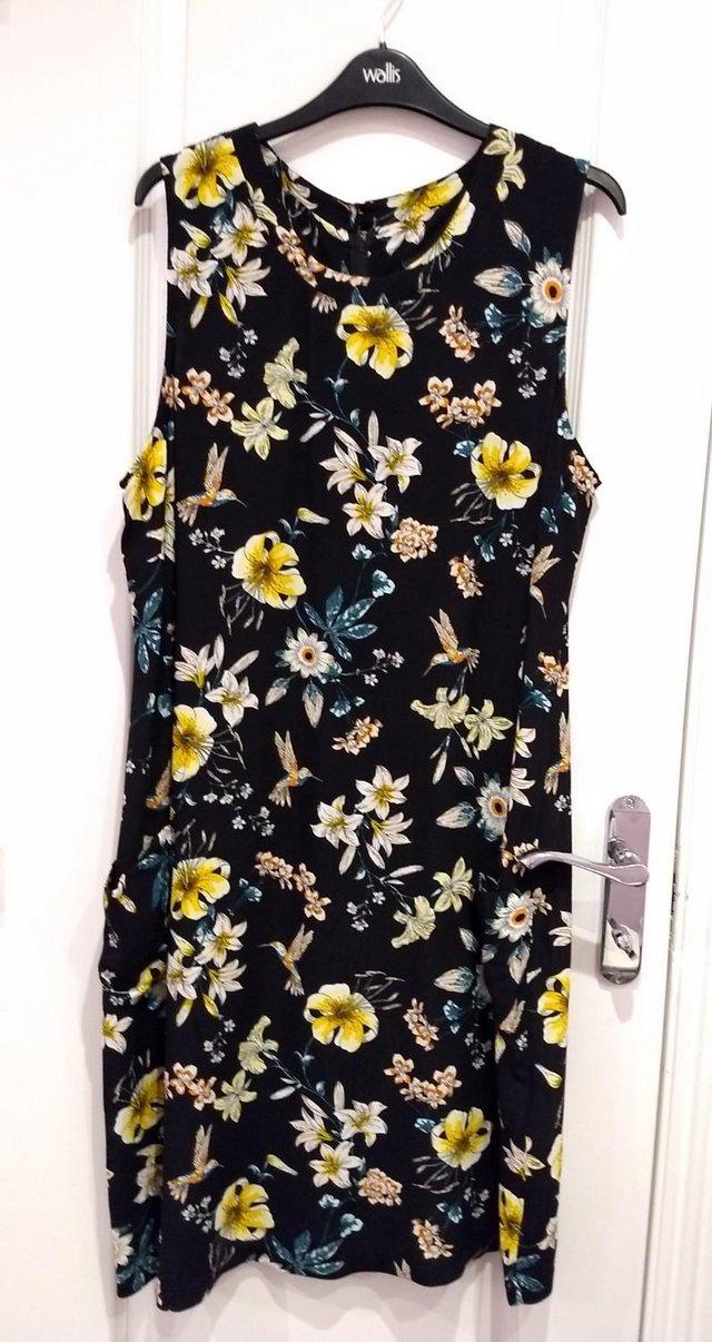 Preview of the first image of Wallis Black Sleeveless Summer Dress Floral Print Size 14.