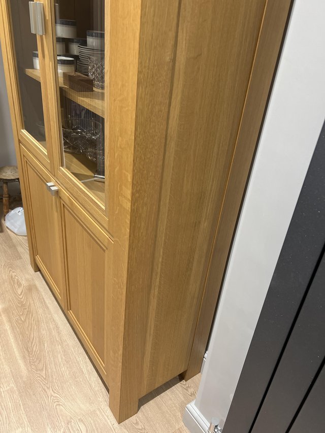 Preview of the first image of Solid oak unit with two shelves and glass doors.