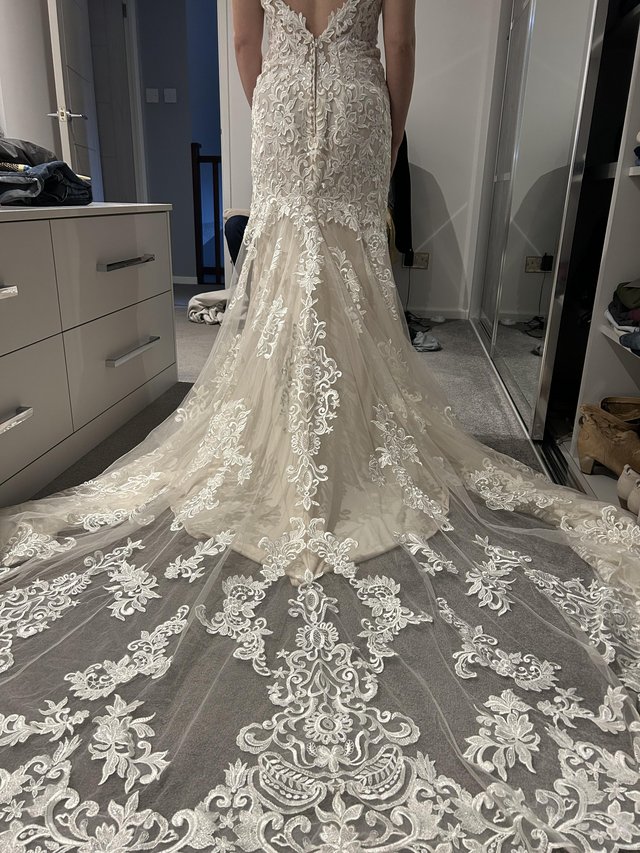 Preview of the first image of Wedding dress Morilee Gardner.
