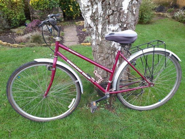 Ladies full size bike for sale - £25