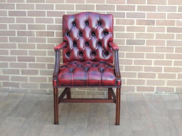 Image 3 of Chesterfield Ox Blood Fully Buttoned Chair (UK Delivery)