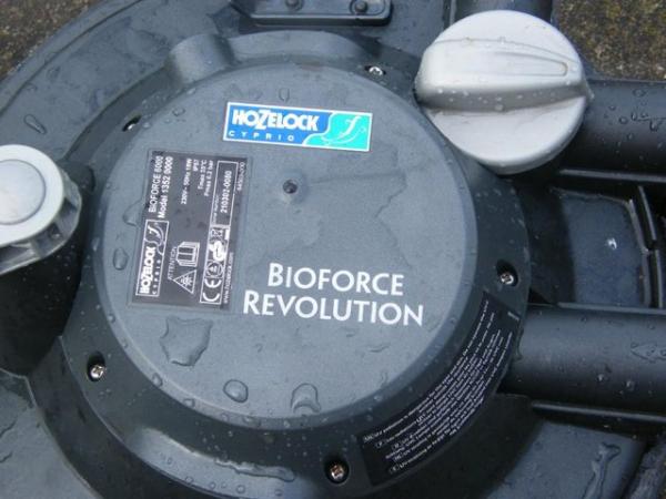 Image 1 of Hozelock Bioforce Revolution 6000 pond filter