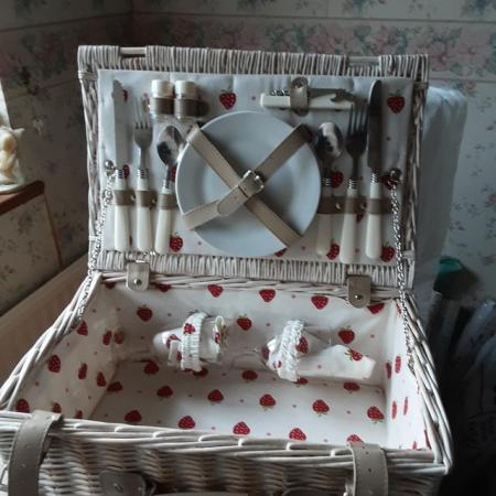 Image 1 of WICKER PICNIC BASKET WITH CUTLERY ETC 2 PERSONS