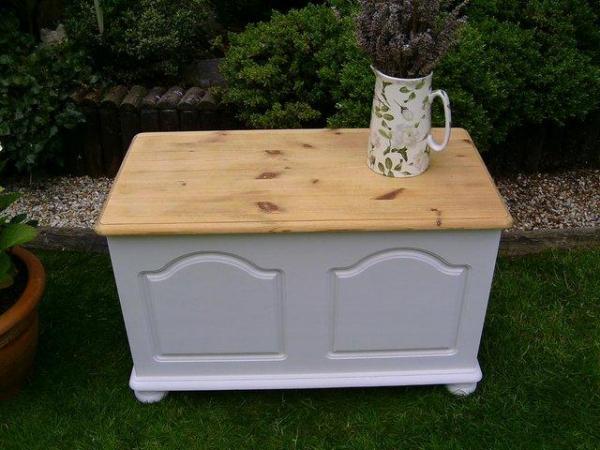 Image 2 of Wooden ottoman / blanket box / chest / trunk
