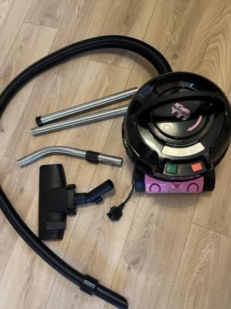 Image 2 of Hetty vacuum cleaner, 2 months old, only used a few times