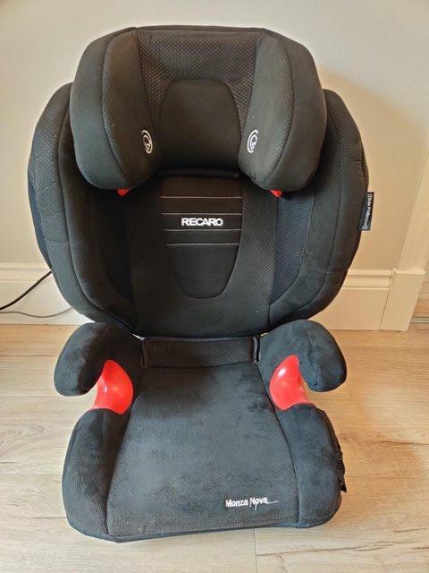 Preview of the first image of Recaro Child's Car Seat Excellent Condition.