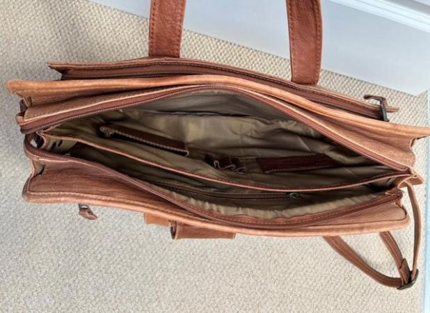 Image 2 of Retro genuine leather satchel/briefcase shoulder/hand bag
