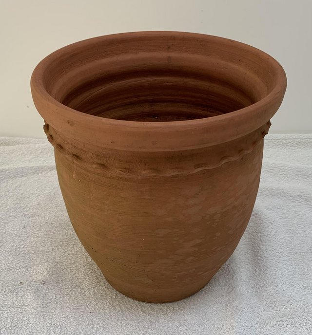 Preview of the first image of Round planter . . . . ..