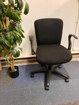 Image 1 of Hooked armrest black office/task/computer ergonomic chair