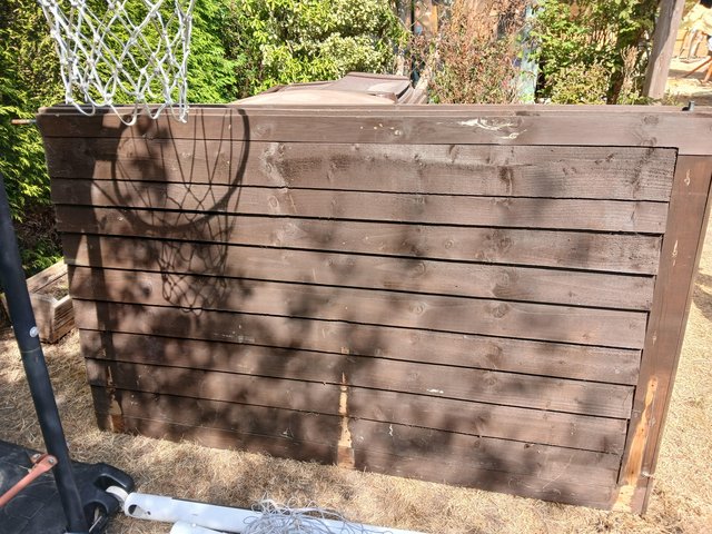 A pair of wooden gates with keys — photo 3 of 3