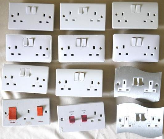 Image 2 of 12 x Mixed Double Electrical Sockets