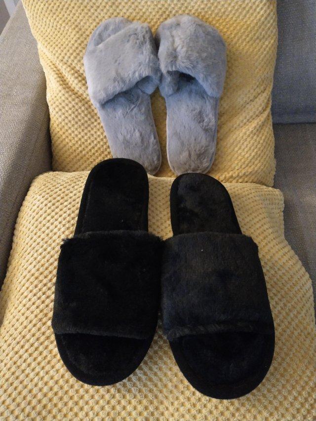 Preview of the first image of Women's slippers . New two pair.