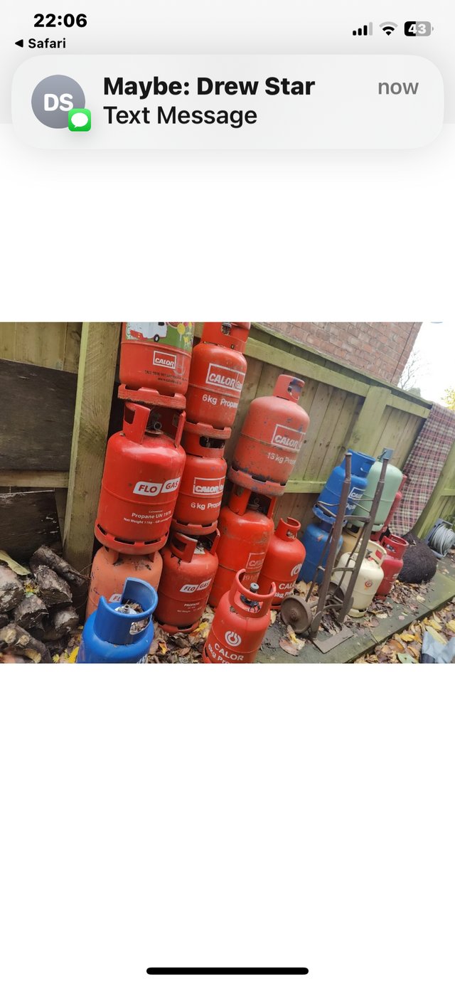 Preview of the first image of WANTED EMPTY GAS BOTTLES. ANY SIZE.