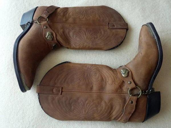 Image 2 of Brown western style pull on boots
