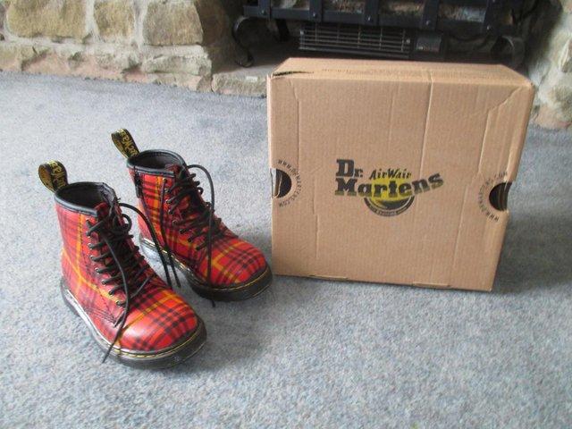Preview of the first image of DR MARTENS 1460 TARTAN BOOTS CHILDS -71/2UK(25eu).