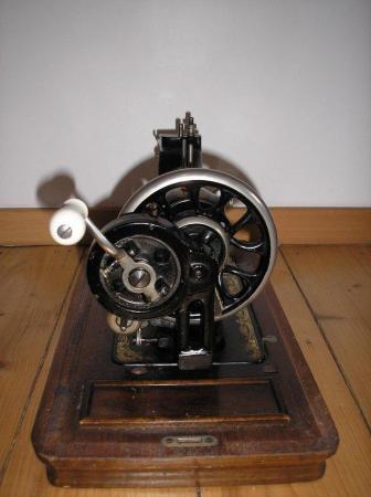Image 1 of Antique Frister & Rossmann Sewing machine & lockable case.Fr