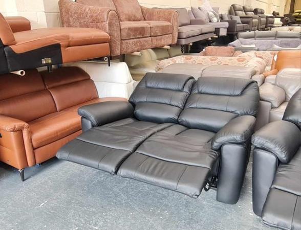 Image 6 of La-z-boy Staten black leather electric 3+2 seater sofas