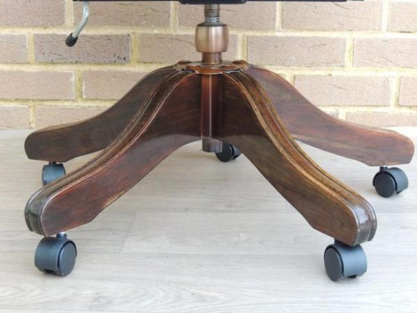 Image 21 of Dark Ox Blood Fully Buttoned Captains Chair (UK Delivery)