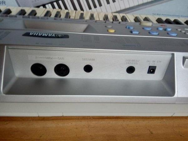 Image 8 of Yamaha PS290 Electronic Keyboard